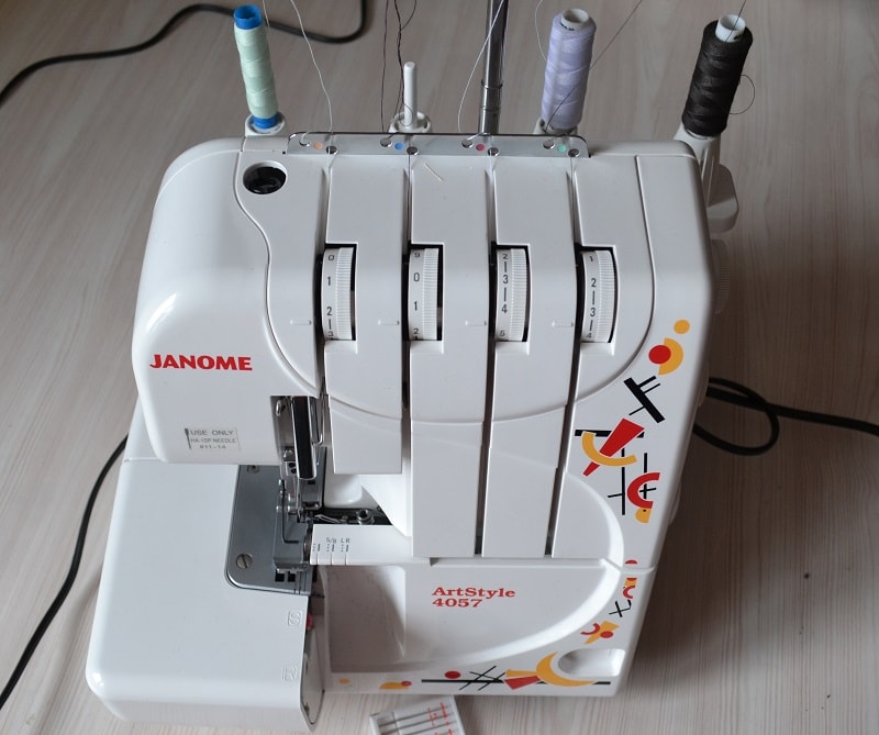    Janome ArtStyle 4057