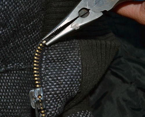 Как быстро починить молнию на куртке: 5 простых лайфхаков